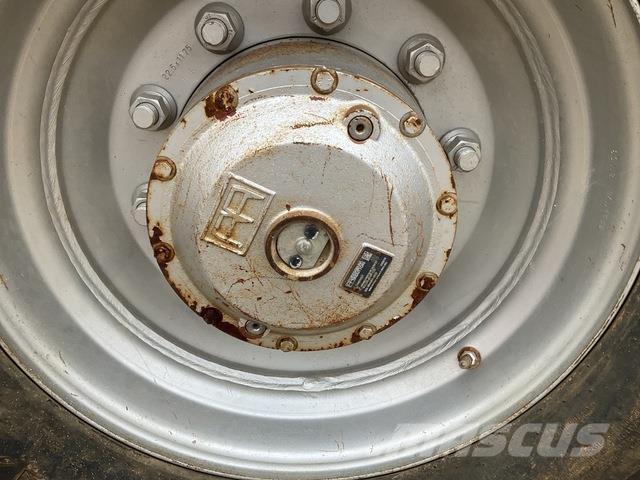 XCMG GTBZ32S ブームリフト　直伸型