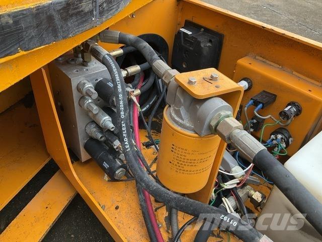 XCMG GTJZ1012 シザースリフト