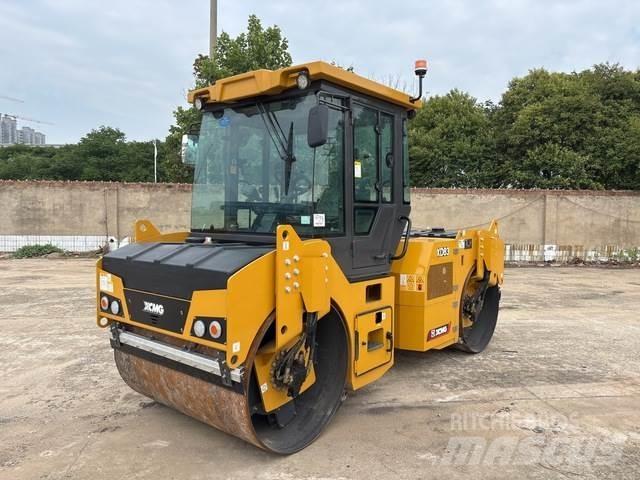 XCMG XD83 タンデムローラ