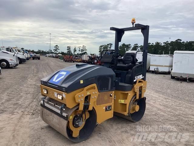 XCMG XMR303S タンデムローラ