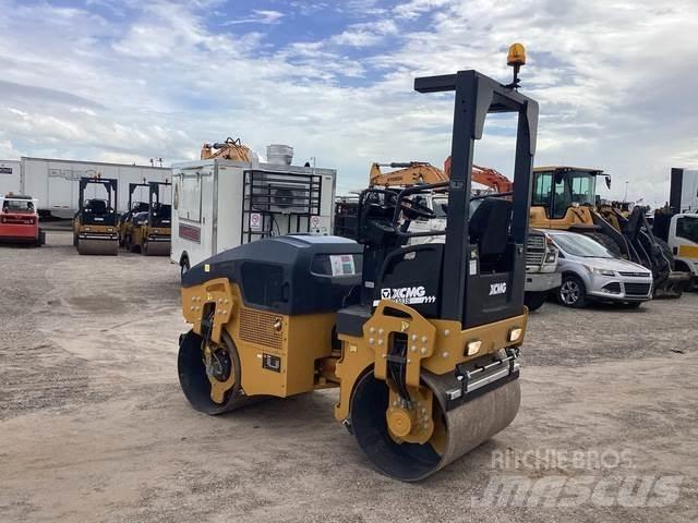 XCMG XMR303S タンデムローラ