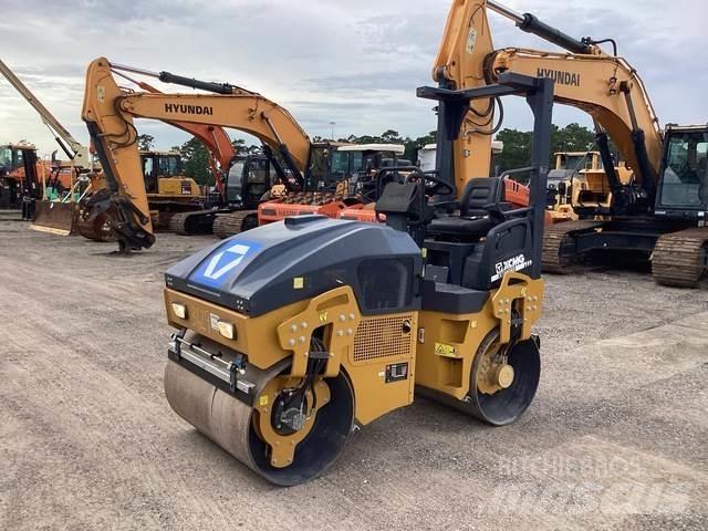 XCMG XMR303S タンデムローラ
