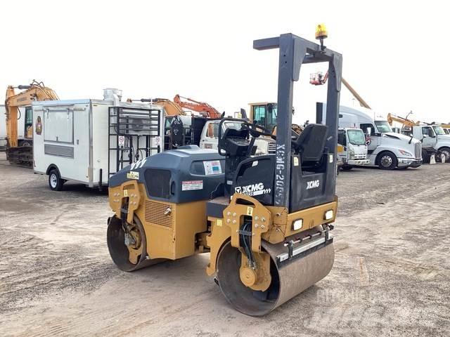 XCMG XMR303S タンデムローラ