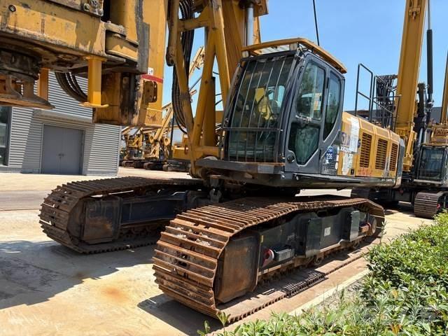 XCMG XR280D クローラドリル