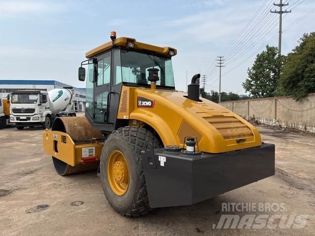 XCMG XS113E 振動ローラ