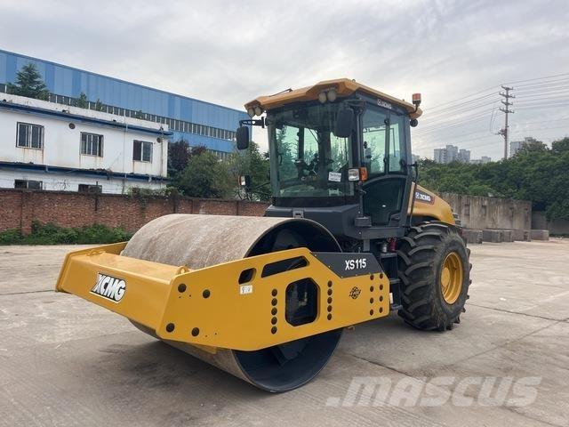 XCMG XS115 振動ローラ