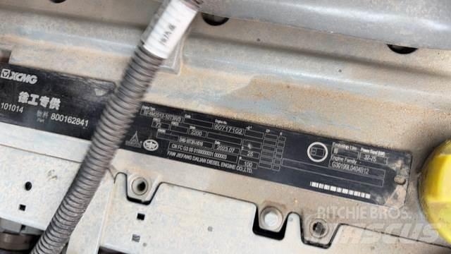 XCMG XT3007 テレスコーピックハンドラー