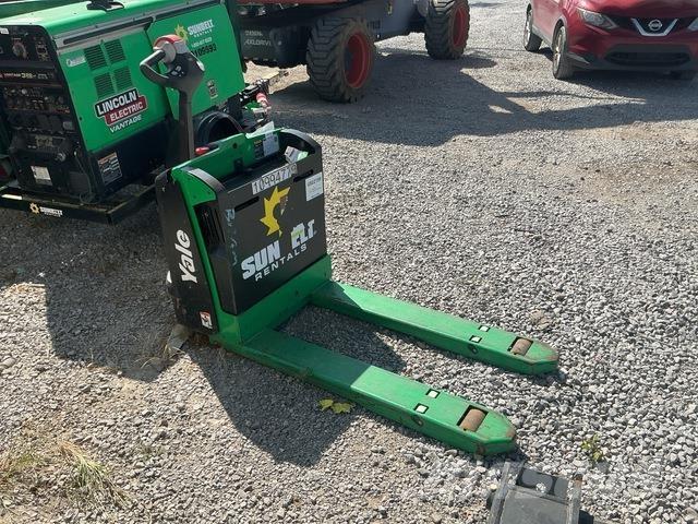 Yale MPB045VG ハンドパレットトラック