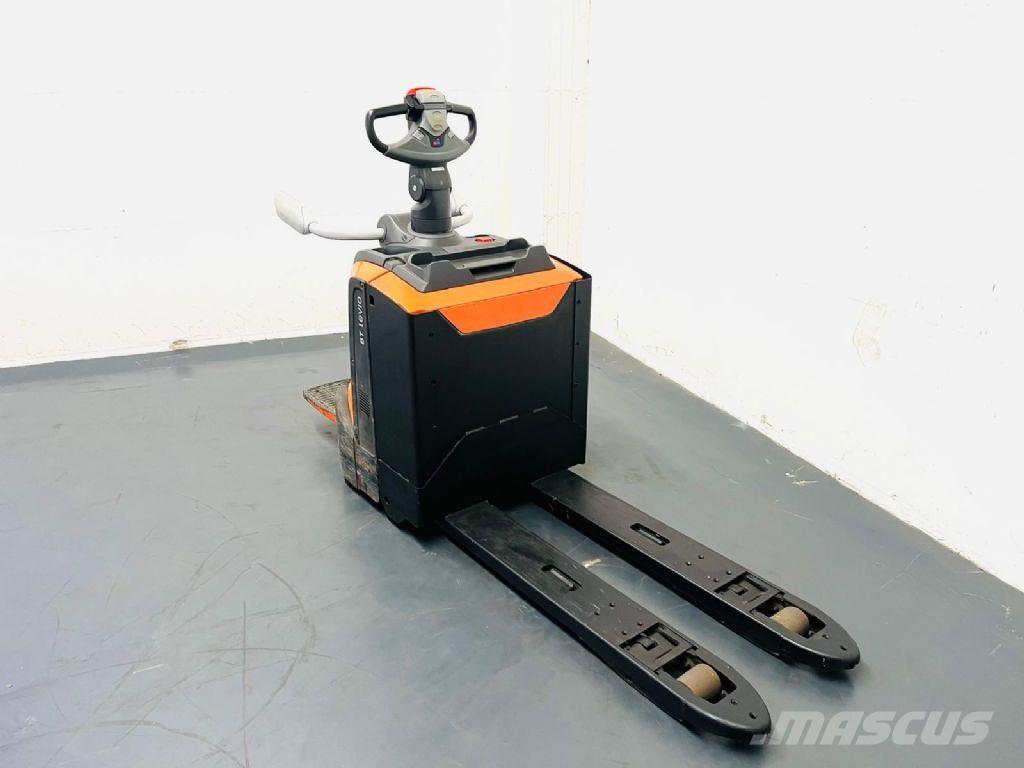 BT LPE 200 ローリフト