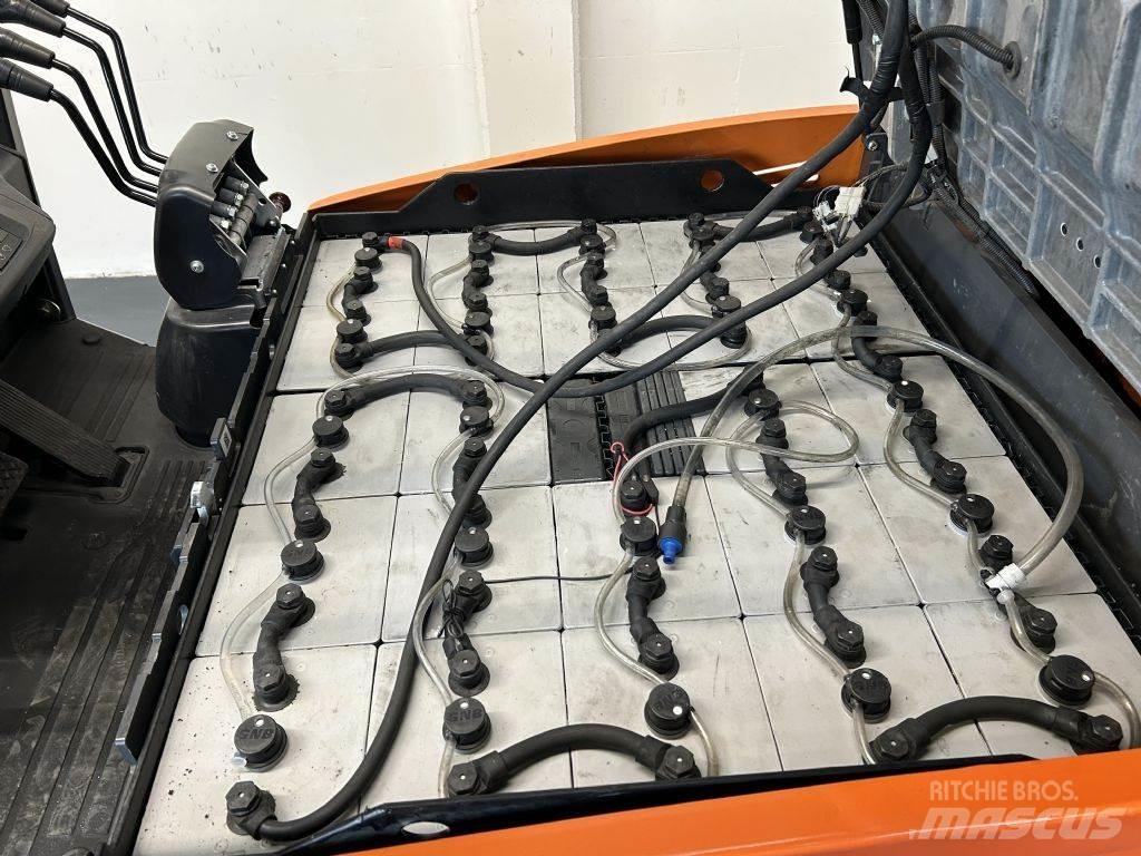 Doosan B25S-7 バッテリーフォークリフト