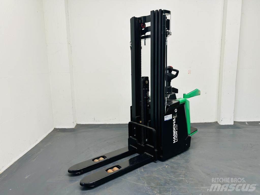 Hangcha CDD20-XT1S-SI 自走式スタッカー