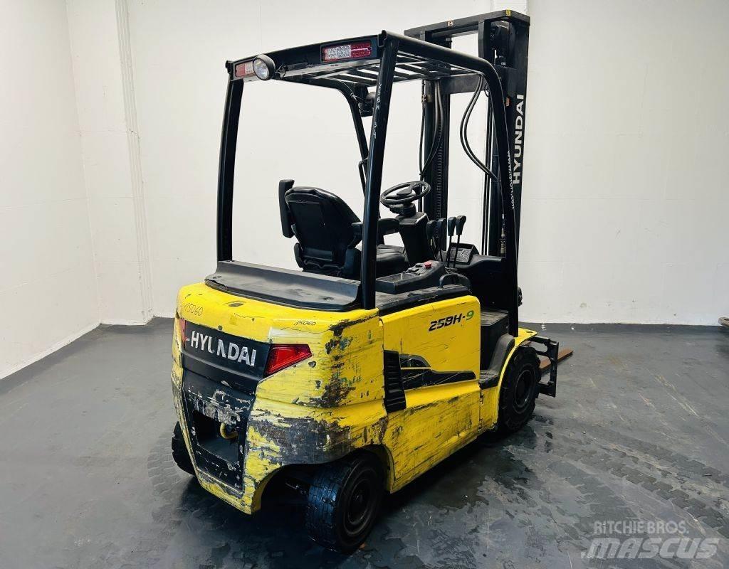 Hyundai 25BH-9 バッテリーフォークリフト
