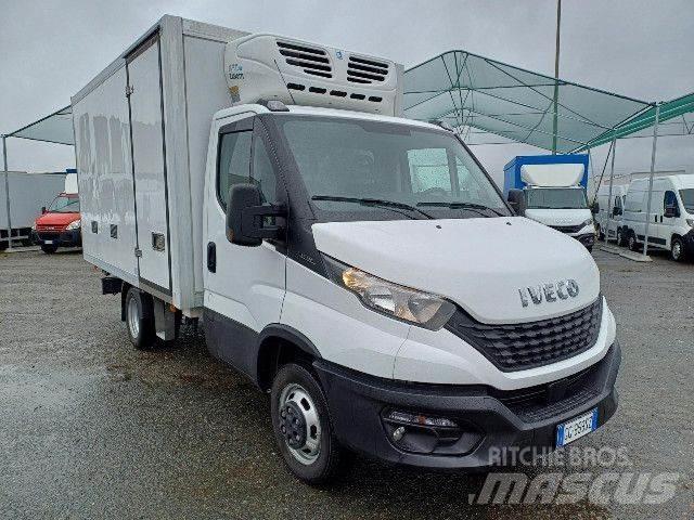 Iveco 35C16 冷凍冷蔵車