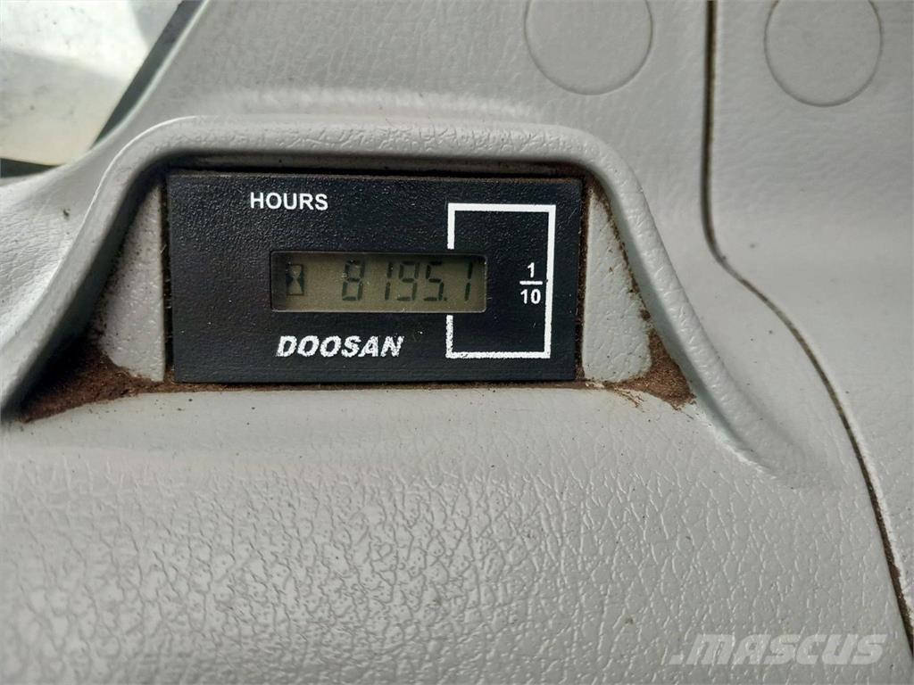 Develon DX140LC-5 農業機械 -　その他