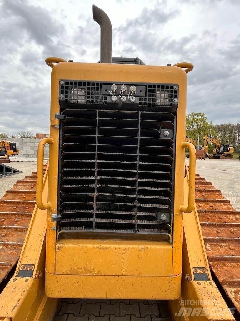 CAT D6N XL ブルドーザー