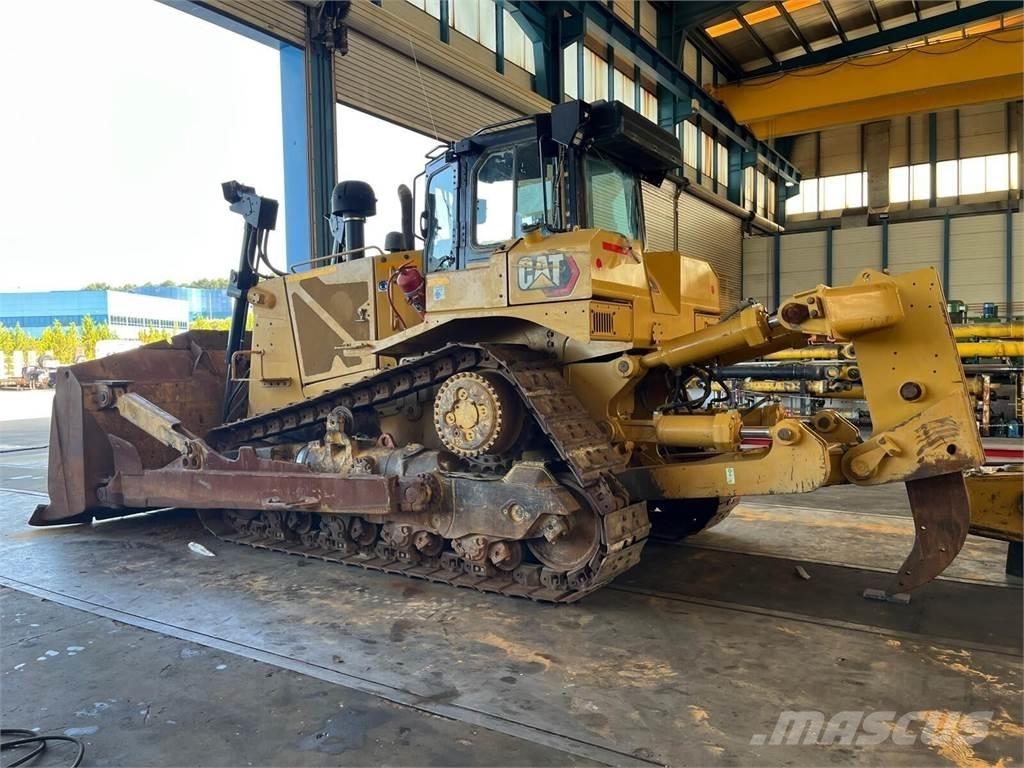 CAT D8T ブルドーザー