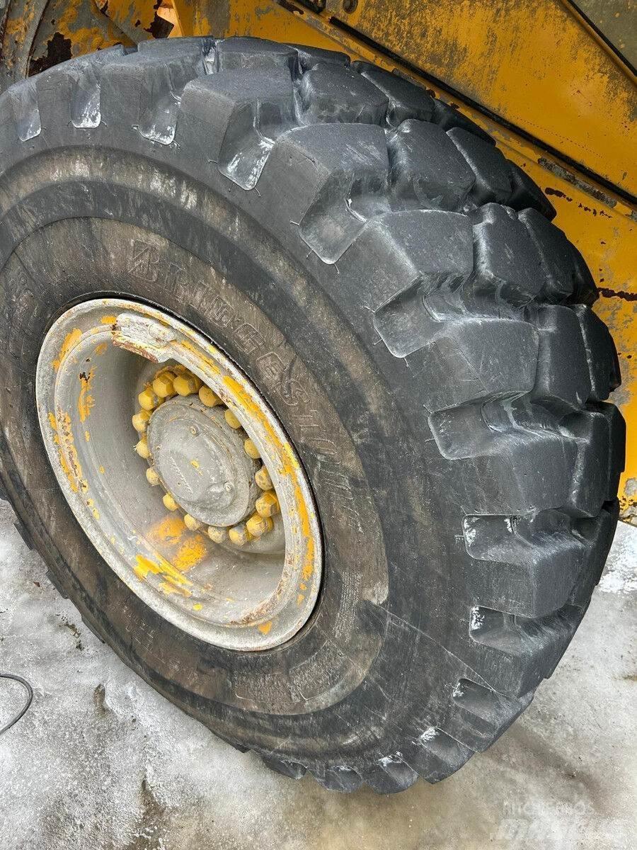 Volvo L90E 大型油圧ショベル12t以上（パワーショベル・ユンボ）