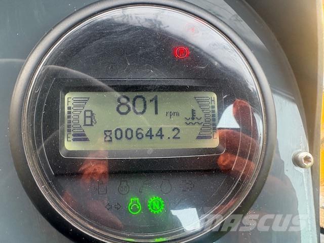 Mecalac 9MDX サイト　ダンプ