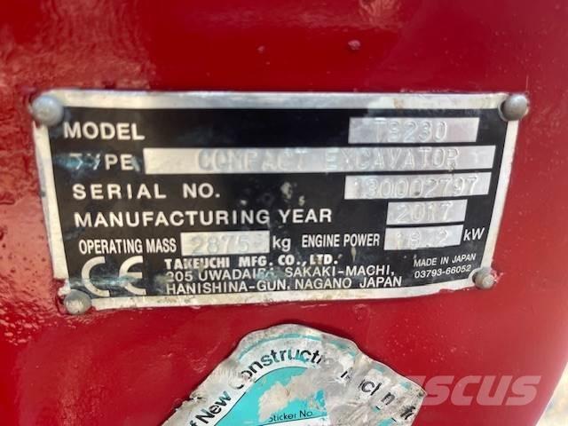 Takeuchi TB230 中型油圧ショベル 7ｔ-12ｔ（ユンボ・パワーショベル・バックホー）