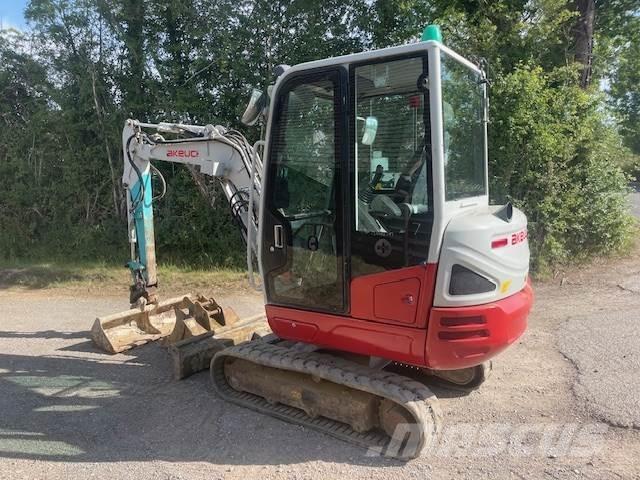 Takeuchi TB230 中型油圧ショベル 7ｔ-12ｔ（ユンボ・パワーショベル・バックホー）