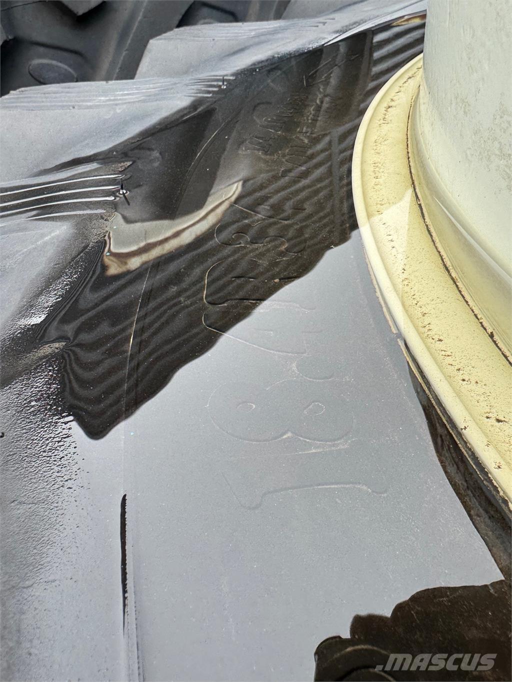  18.4R34 タイヤ、ホイル、リム