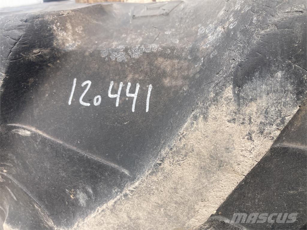  580/70-38 タイヤ、ホイル、リム