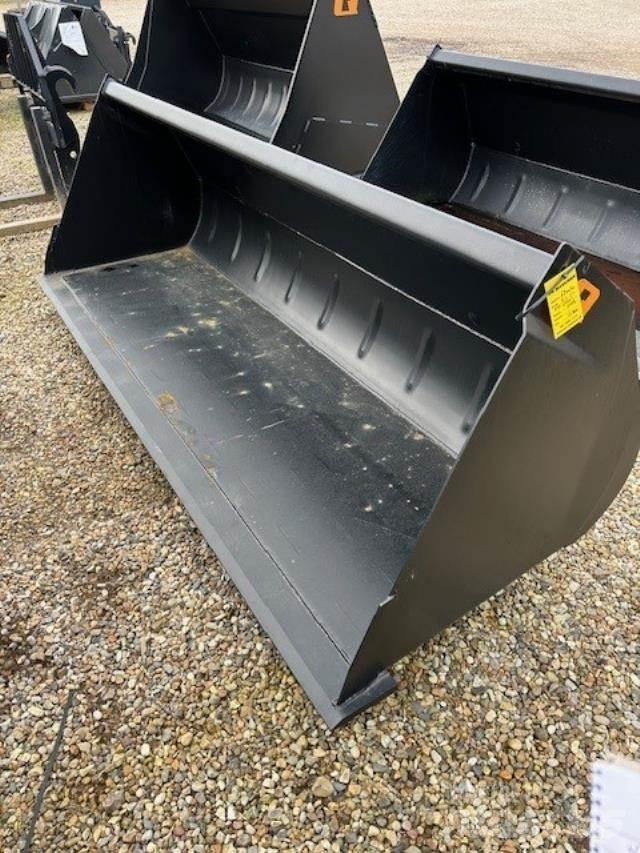 Ålö GM 245 SKOVL フロントローダーとディガー