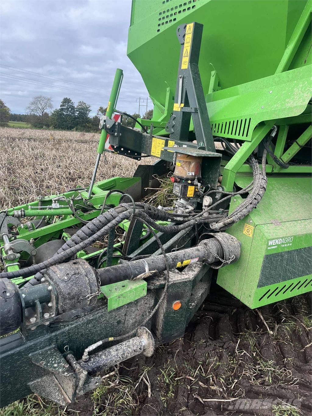 AVR 9200 CR ジャガイモ収穫機・掘取機