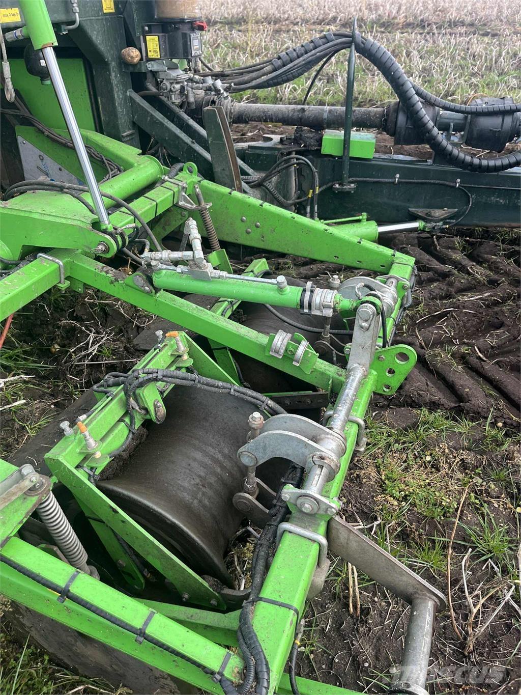 AVR 9200 CR ジャガイモ収穫機・掘取機