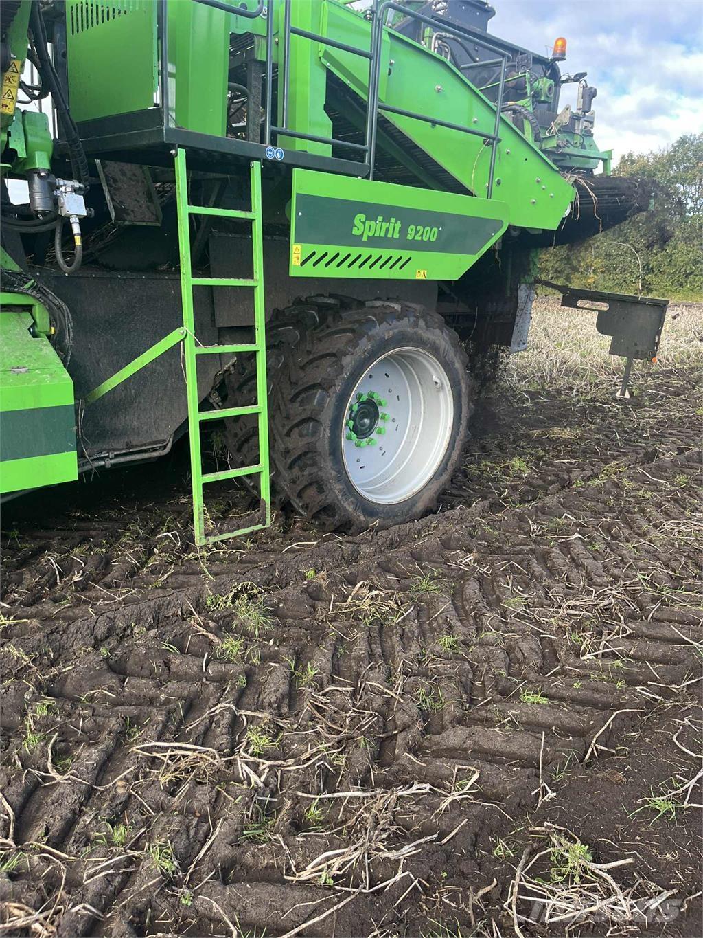 AVR 9200 CR ジャガイモ収穫機・掘取機