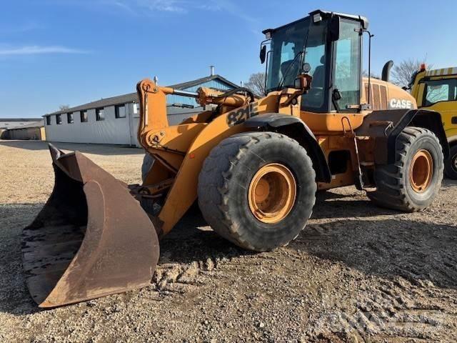 CASE 821E ホイールローダー・タイヤショベル