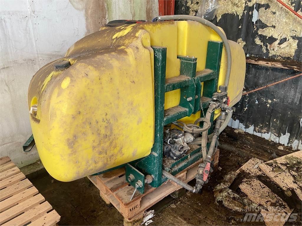 Danfoil 1500 L タンク