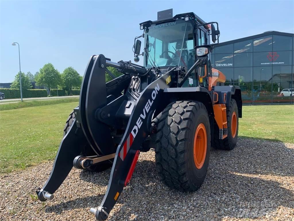 Develon DL250-7 ホイールローダー・タイヤショベル