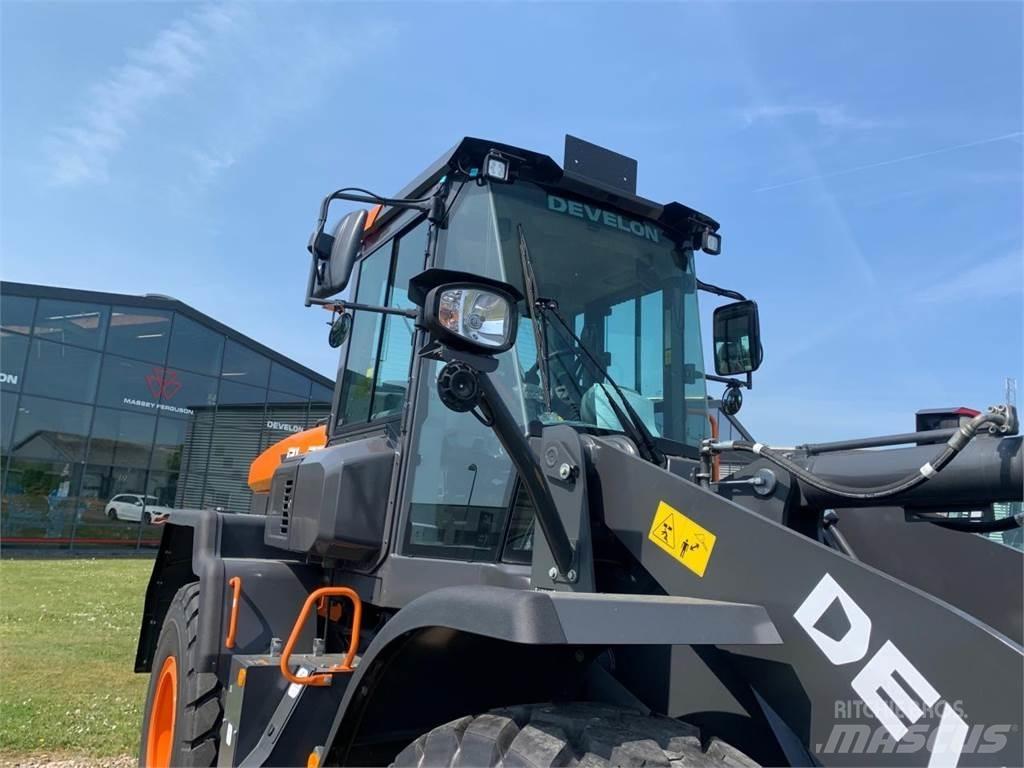 Develon DL250-7 ホイールローダー・タイヤショベル