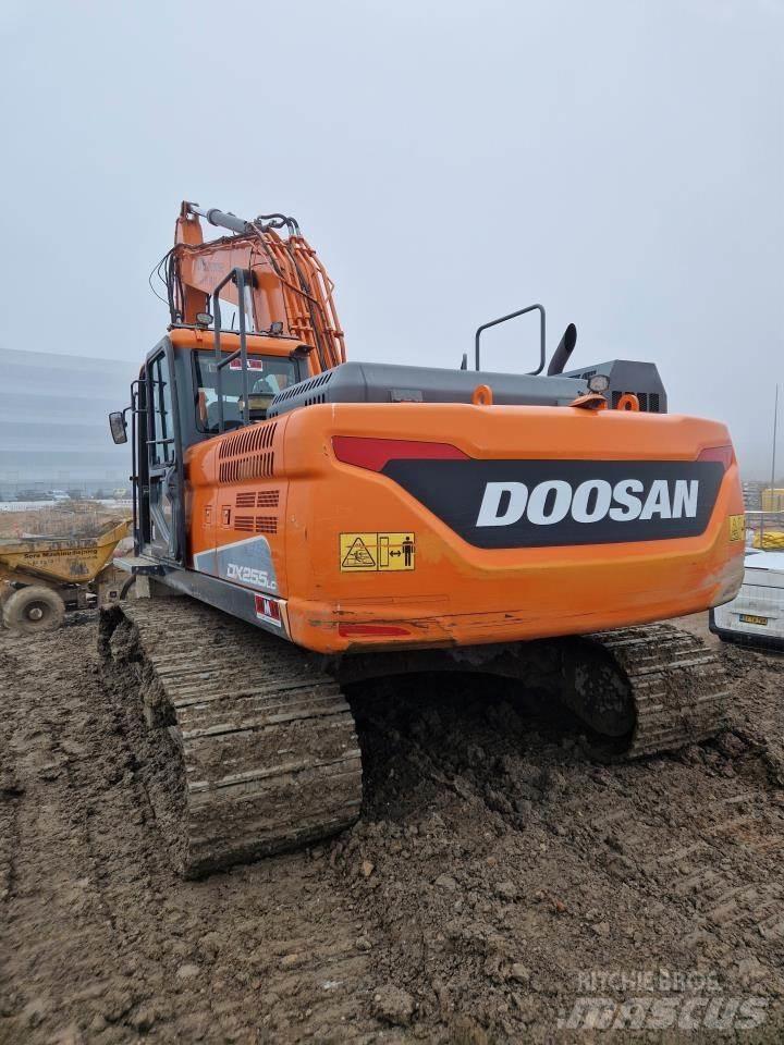 Doosan 255-5 大型油圧ショベル12t以上（パワーショベル・ユンボ）