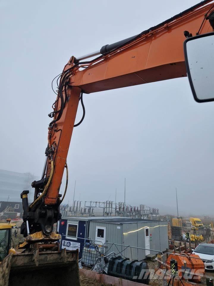 Doosan 255-5 大型油圧ショベル12t以上（パワーショベル・ユンボ）