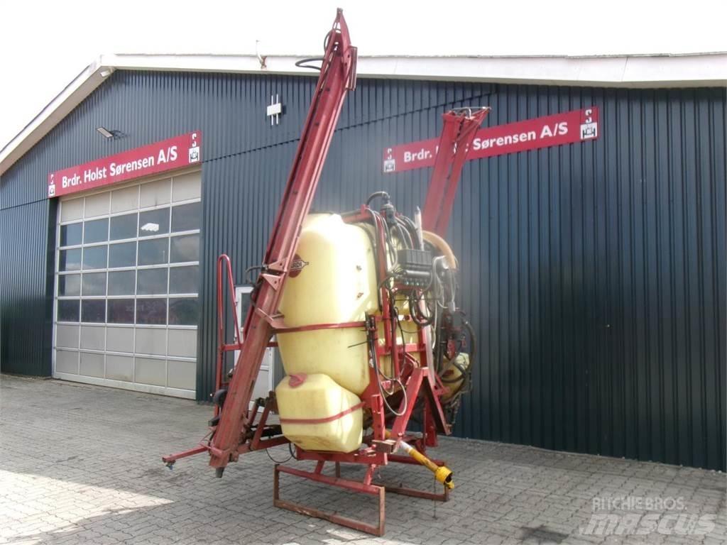 Hardi 1200L 15 M マウント型噴霧器