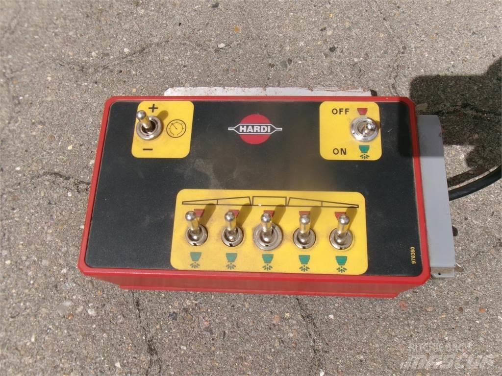 Hardi 1200L 15 M マウント型噴霧器