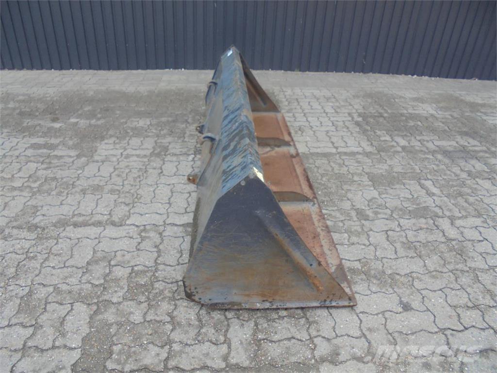 Hauer 2,4 M その他トラクターアクセサリー・アタッチメント