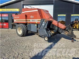 Hesston 4860S スクエアベーラー