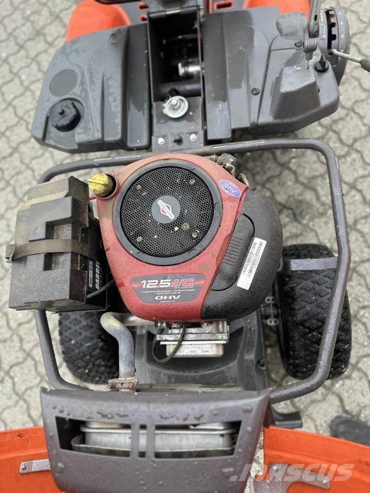 Husqvarna R13C コンパクトトラクター