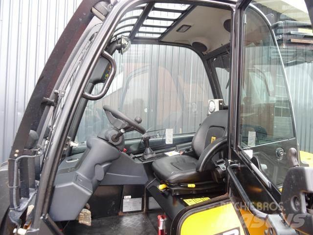 JCB 30D テレスコーピックハンドラー