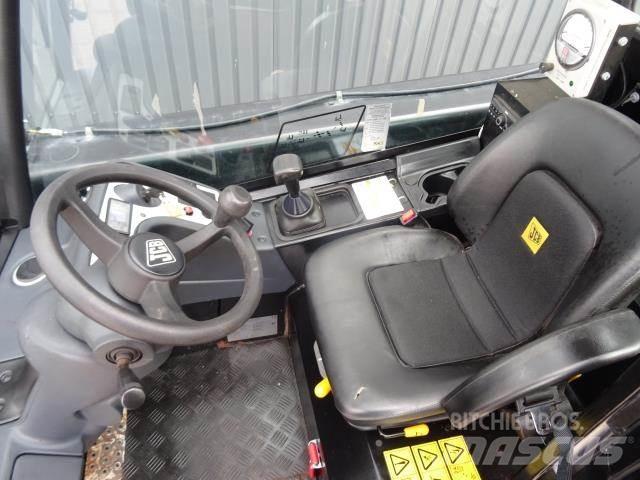 JCB 30D テレスコーピックハンドラー