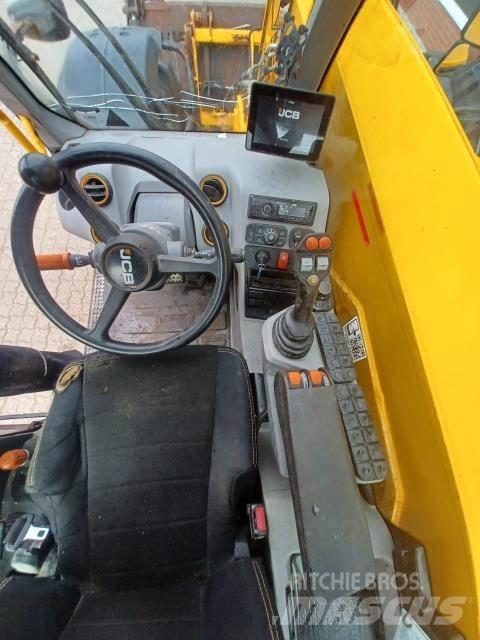 JCB 542-70 テレスコーピックハンドラー