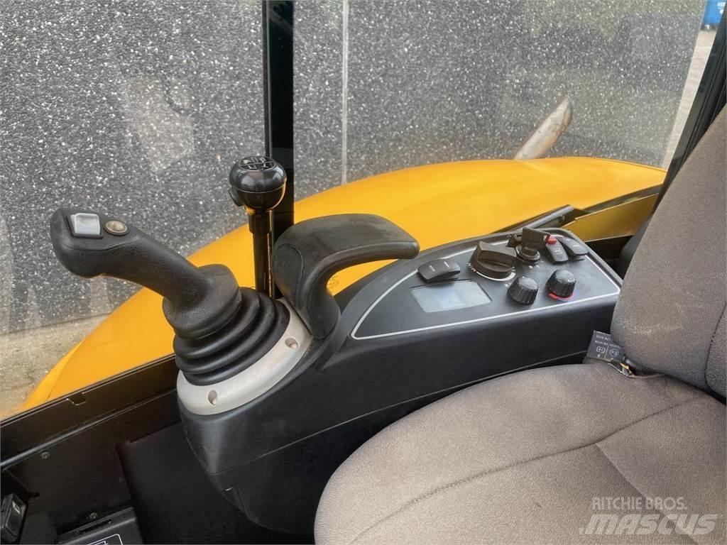 JCB 8040 ZTS ミニ油圧ショベル 7t以下（ミニユンボ・ミニディガー）