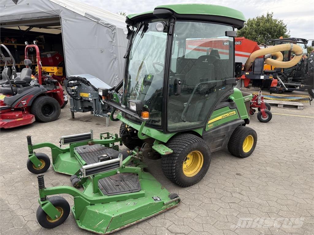 John Deere 1585 ユーティリティーツールキャリア