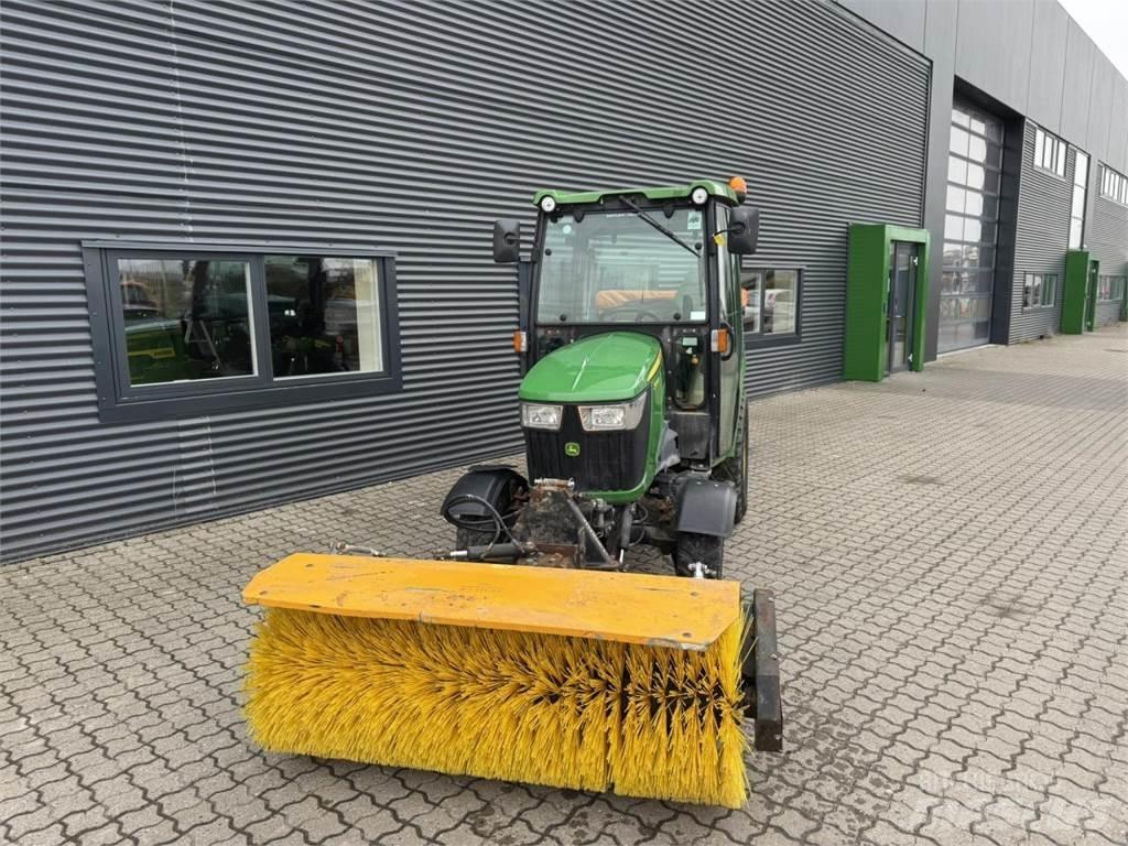 John Deere 2036R コンパクトトラクター