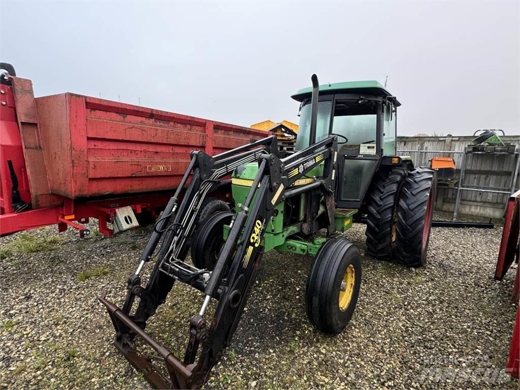 John Deere 2450 トラクター