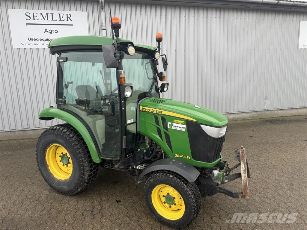 John Deere 3045R コンパクトトラクター