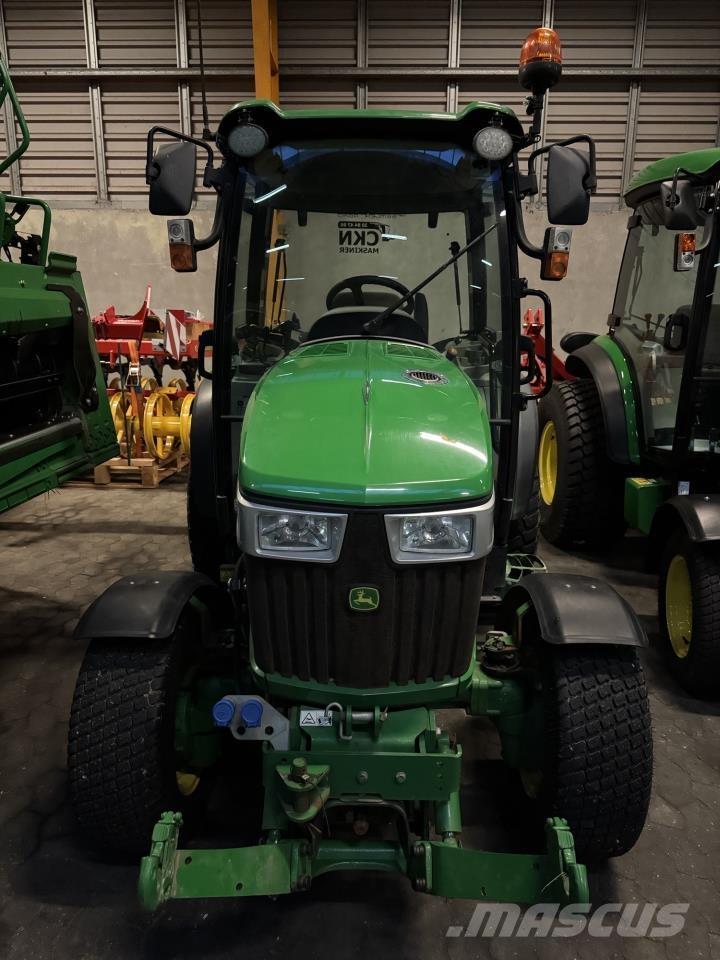 John Deere 3046R コンパクトトラクター